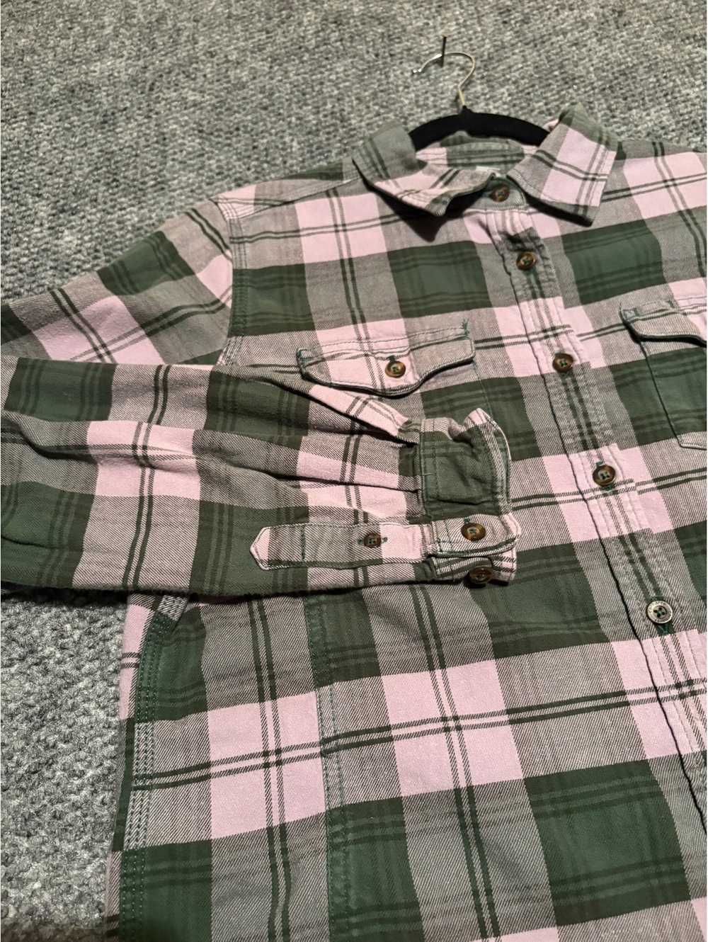 Carhartt Green Pink Flannel Women's Large Long Sleeve Button-Up Shirt 12/14